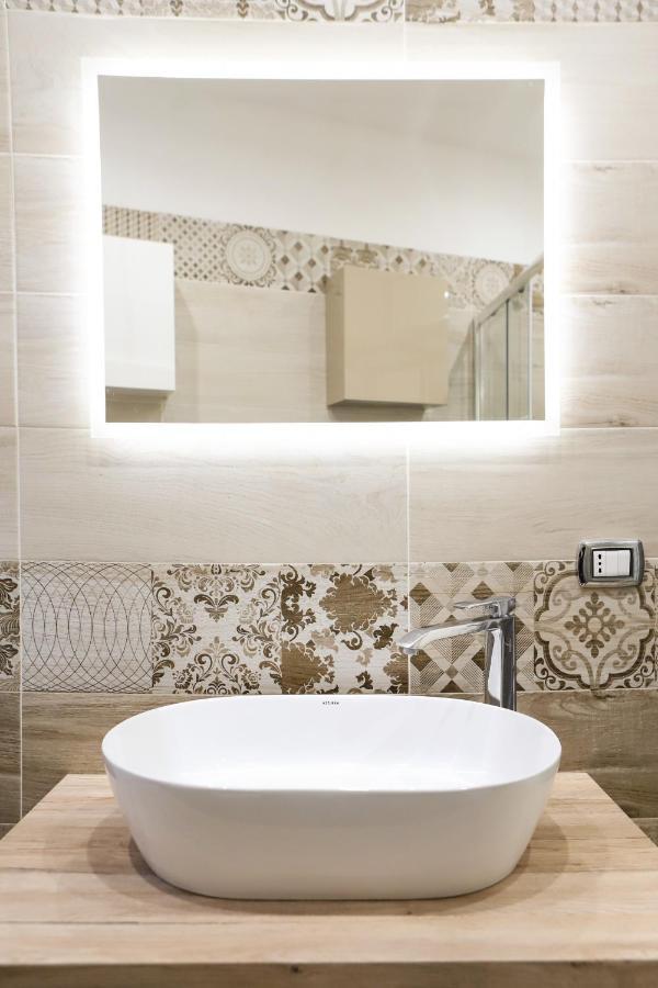 Cozy Apartment In Piazza Cavour By Wonderful Italy ナポリ エクステリア 写真
