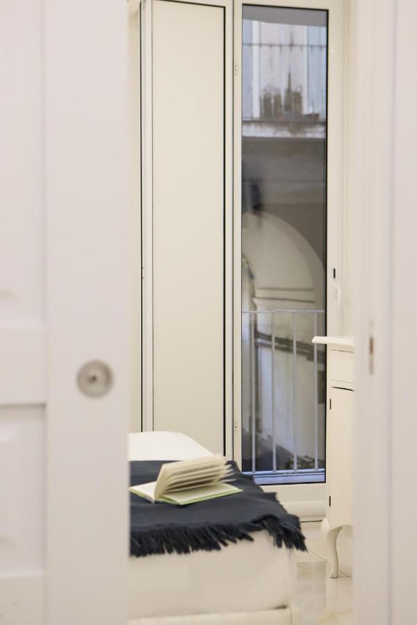 Cozy Apartment In Piazza Cavour By Wonderful Italy ナポリ エクステリア 写真