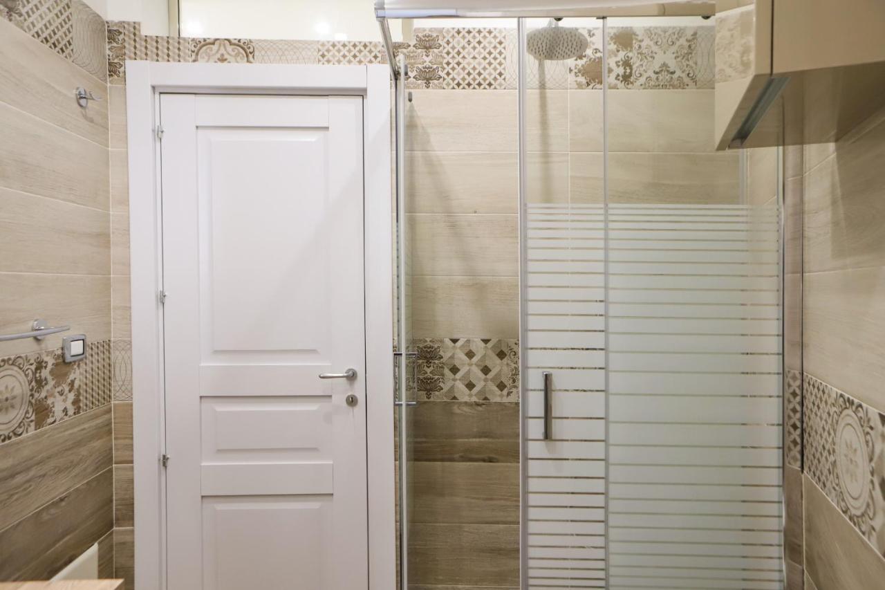 Cozy Apartment In Piazza Cavour By Wonderful Italy ナポリ エクステリア 写真