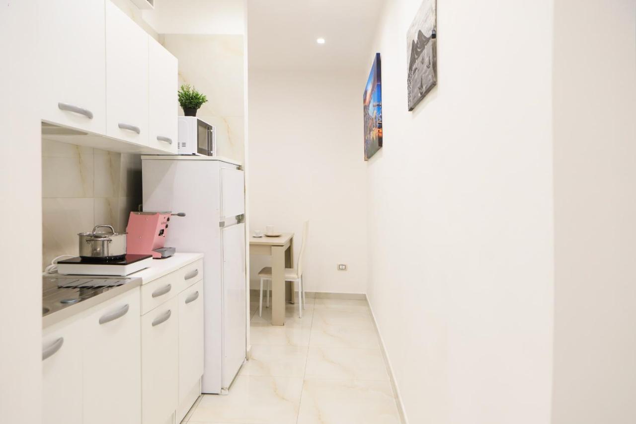 Cozy Apartment In Piazza Cavour By Wonderful Italy ナポリ エクステリア 写真