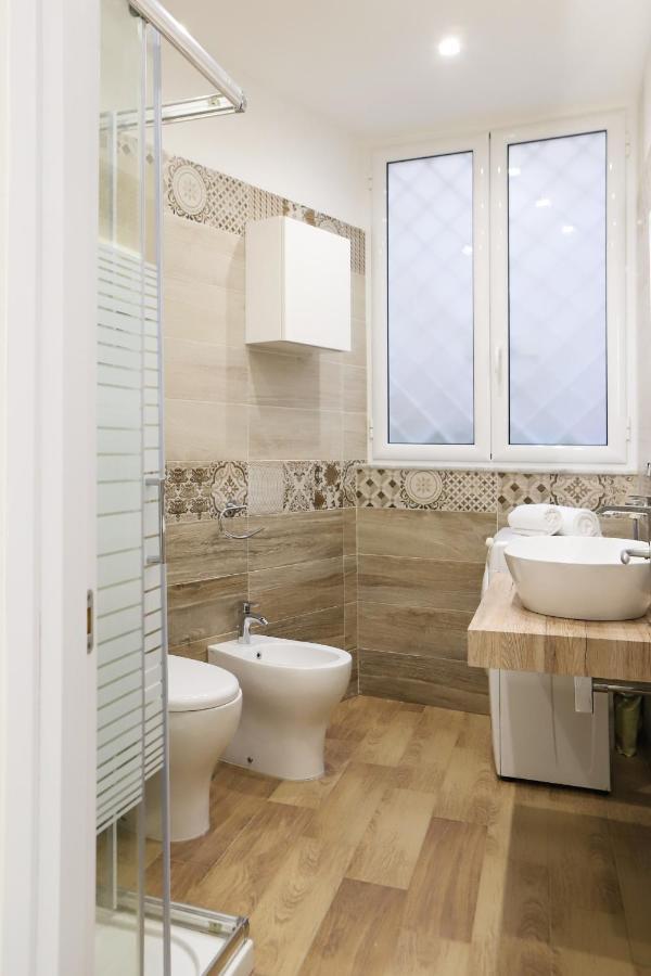 Cozy Apartment In Piazza Cavour By Wonderful Italy ナポリ エクステリア 写真