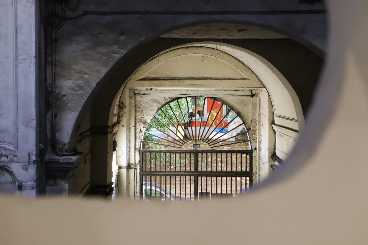 Cozy Apartment In Piazza Cavour By Wonderful Italy ナポリ エクステリア 写真